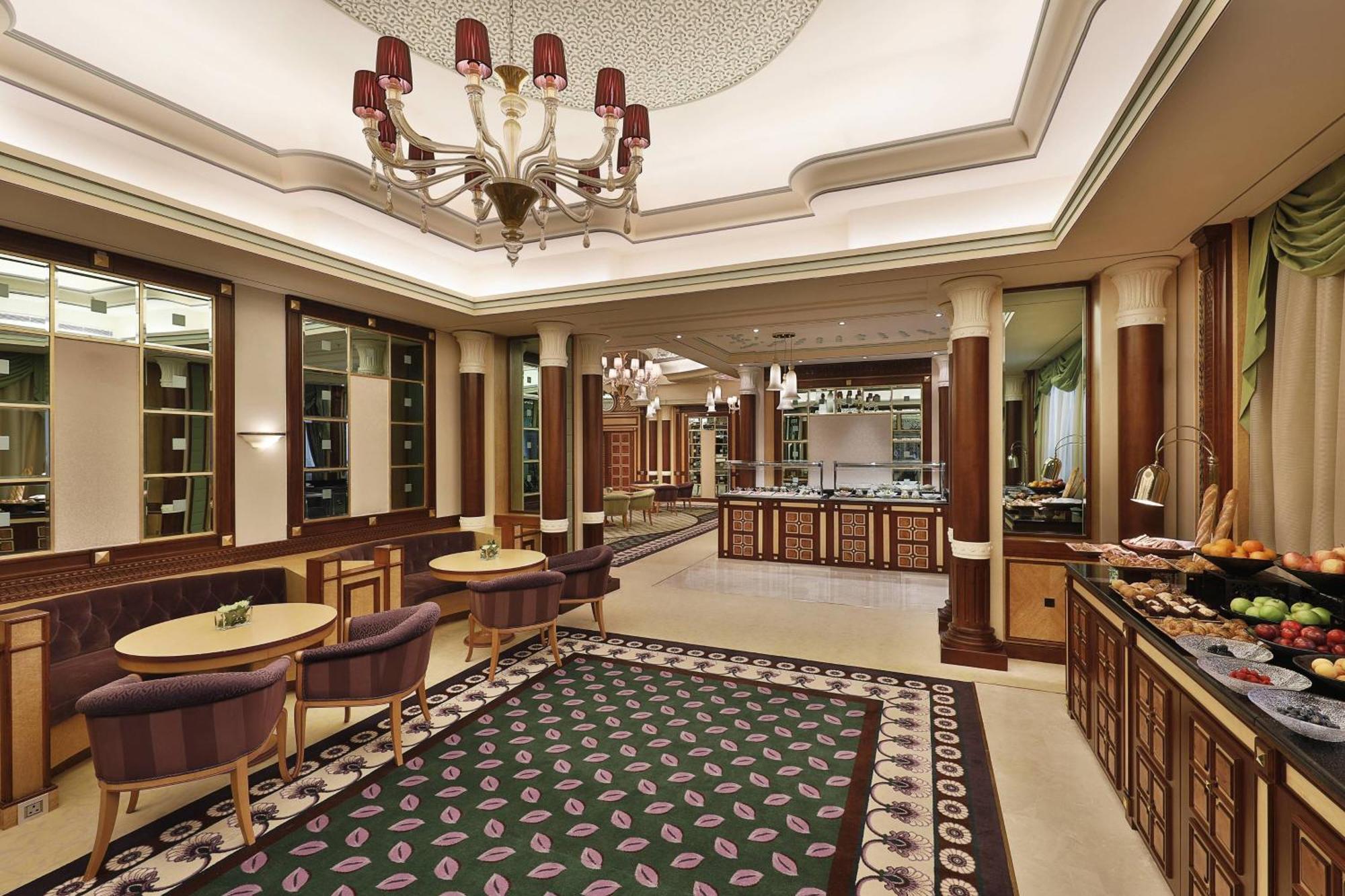 The Ritz-carlton Hotel 5*